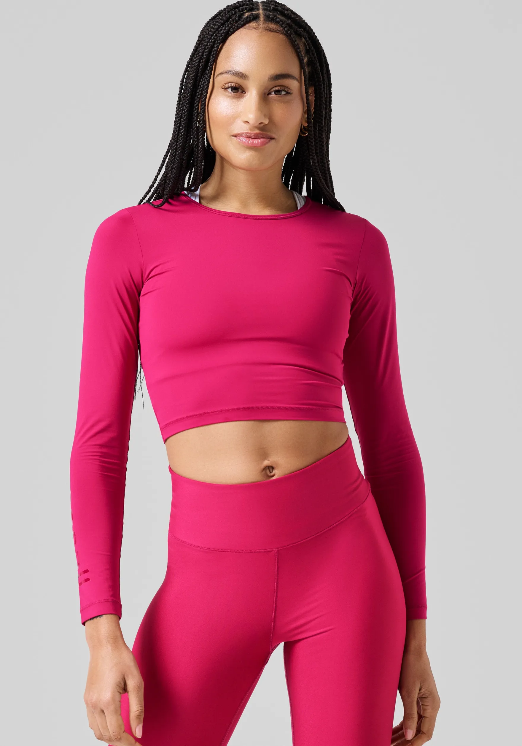 Discount Graphic Crop Long Sleeve - Gensere|Crop Tops